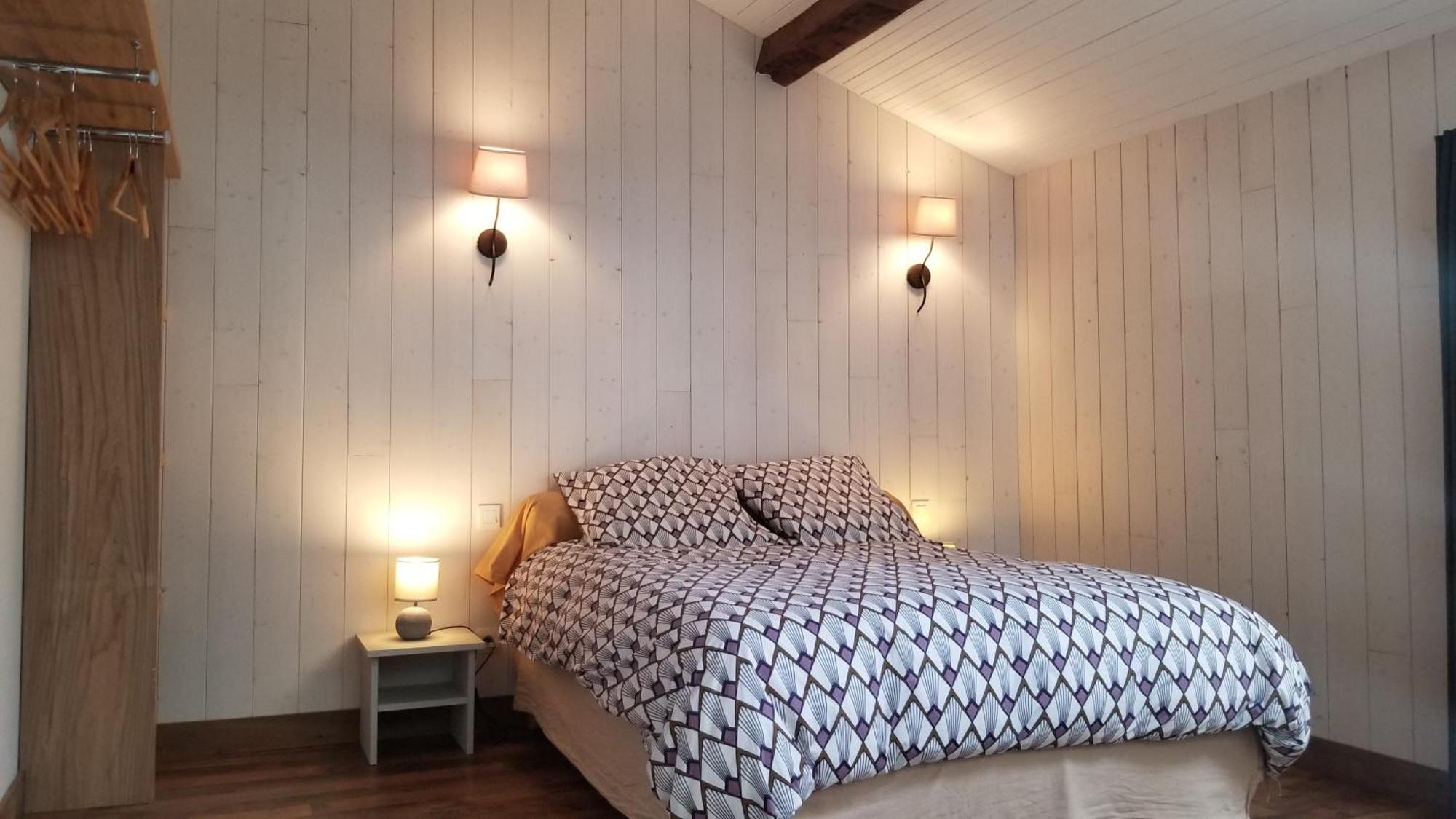 Chambres Et Gite Dans Un Lieu Calme Et Champetre Gourge Les Grippeaux Proche Parthenay エクステリア 写真